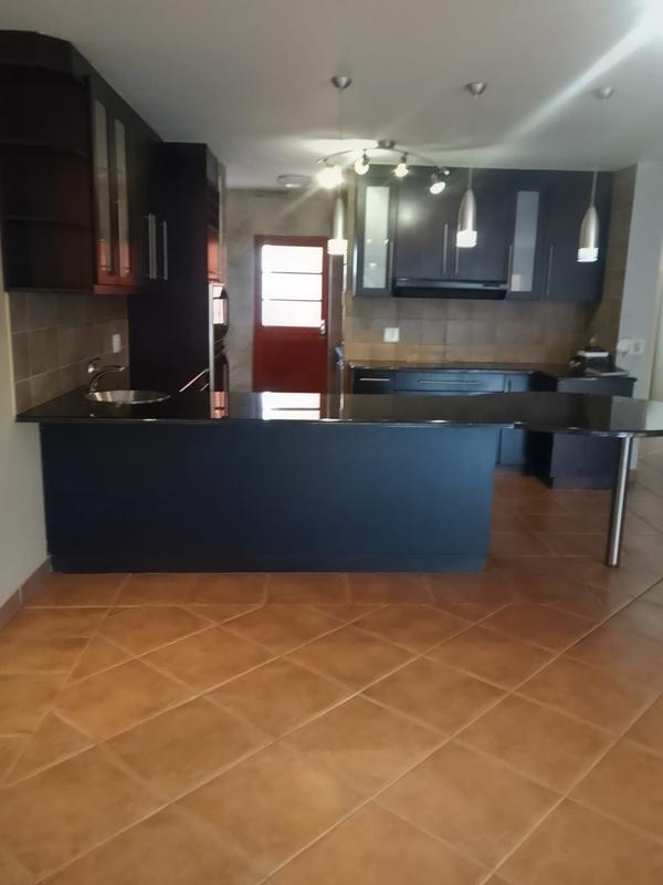 3 Bedroom Property for Sale in Harbour Island Western Cape